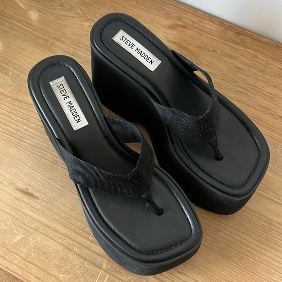 Steve Madden Gwen Platform Sandal - Picture 2 of 3